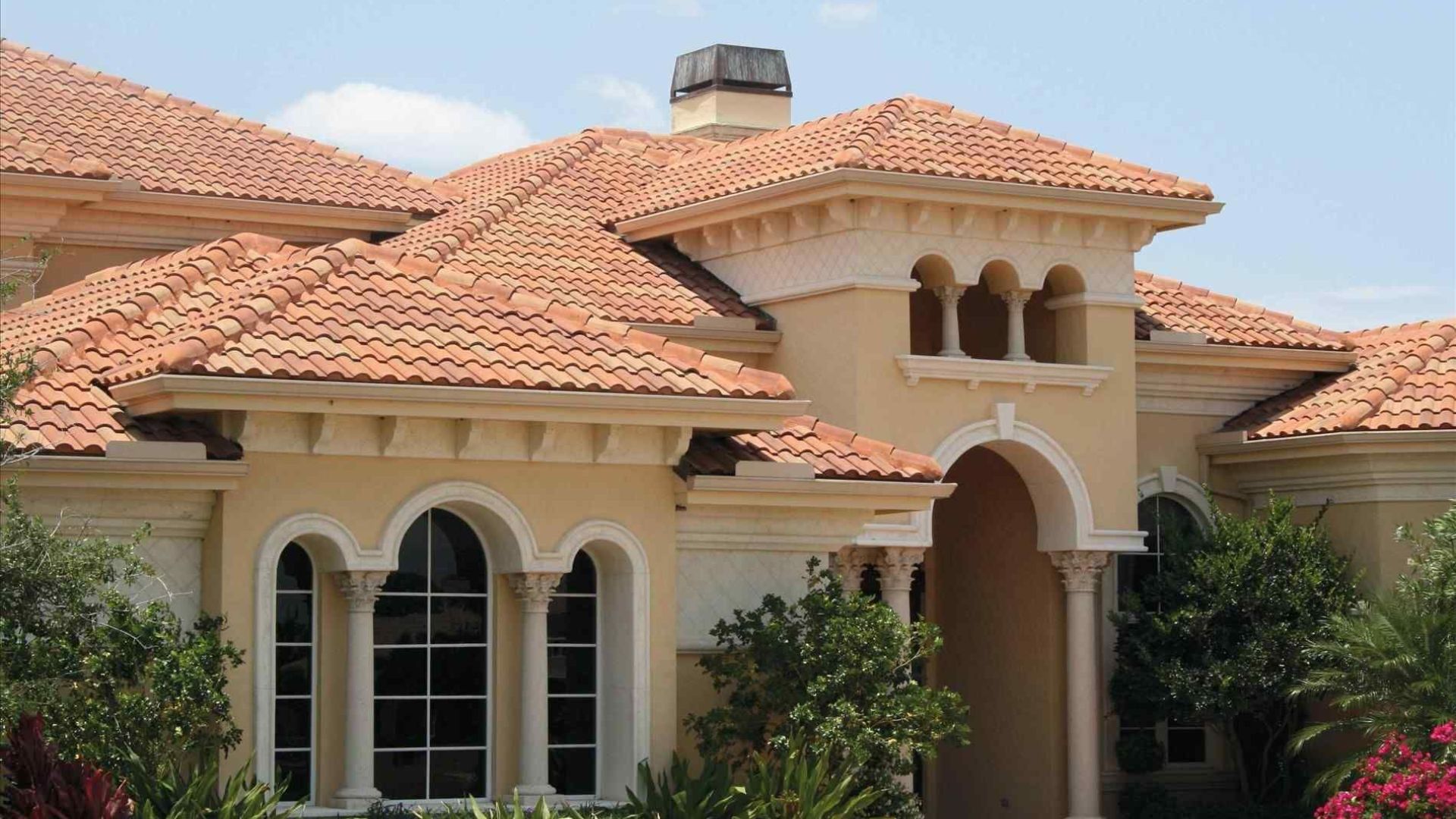Why Should You Choose villa roof tiles installation in UAE?