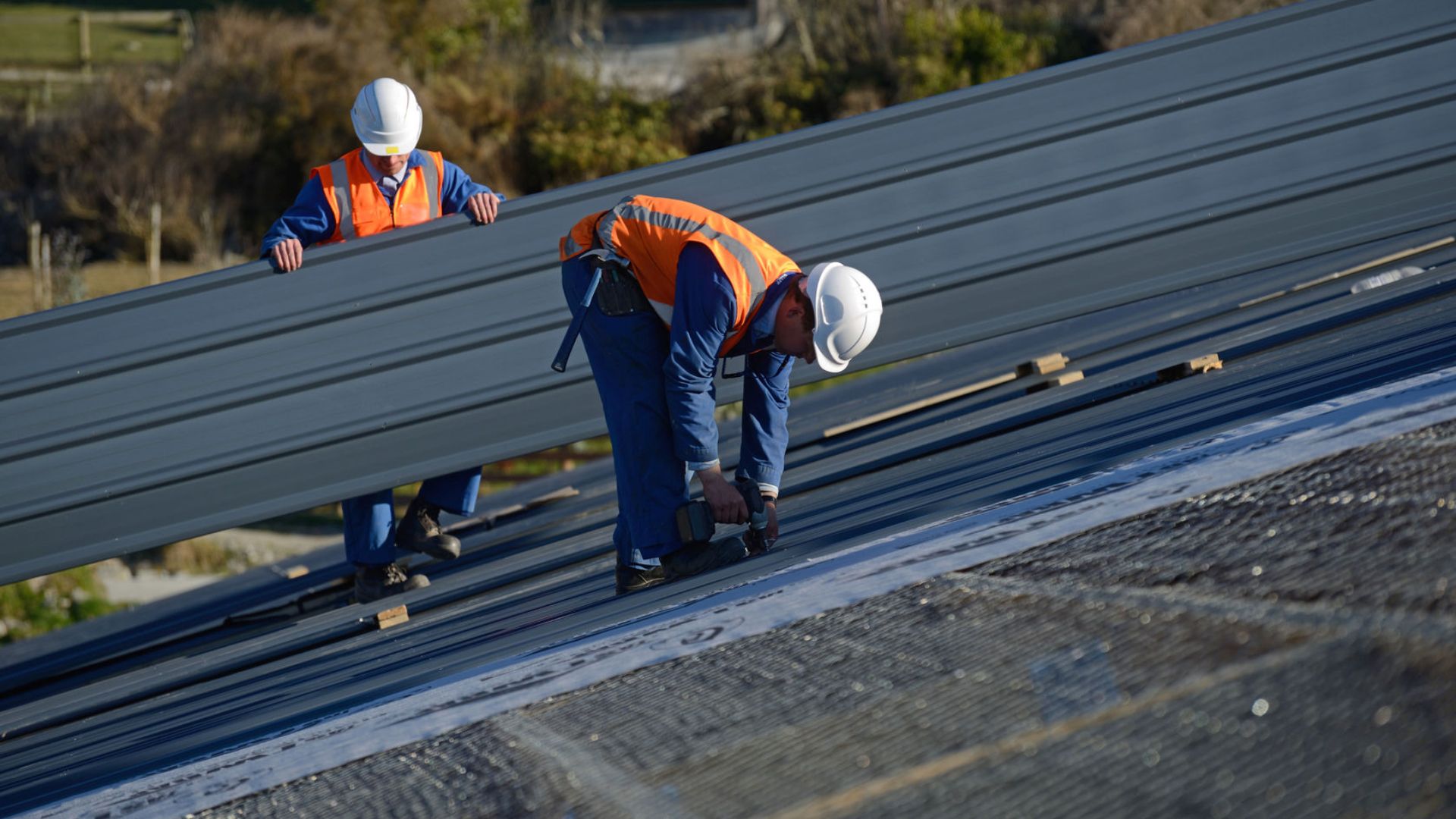 The Benefits of Hiring a Commercial Roofing Contractor